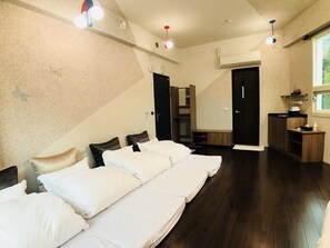 Quadruple Room, Multiple Beds, Non Smoking | Blackout curtains, soundproofing, free WiFi, bed sheets - Xitou Bi Xue Shan Lin Homestay (Lugu)