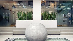 Property entrance - Royal Dragon Boutique Hotel (Ho Chi Minh City)