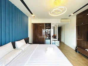 Designer toiletries, hair dryer, bathrobes, slippers - Royal Dragon Boutique Hotel (Ho Chi Minh City)