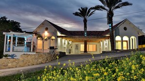 Exterior - Vitoria House (Emek HaYarden)