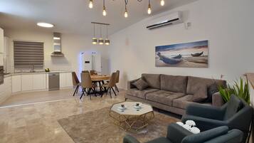 Coin salon dans le hall