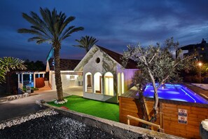 BBQ/picnic Area - Vitoria House (Emek HaYarden)