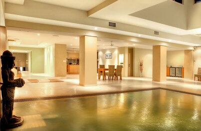 Cayman Whitsundays Resort & Spa