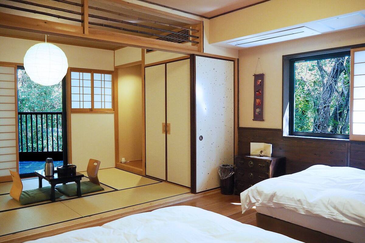 客房 (Japanese-Western Style, Open Air-Bath) | 客房内保险箱
