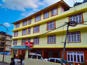 숙박 시설 입구