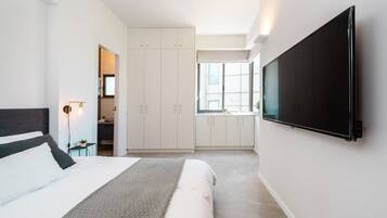 Apartment, 2 Queen Beds, Non Smoking | Interior