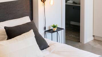 Apartment, 2 Queen Beds, Non Smoking | 2 bedrooms, iron/ironing board, free cribs/infant beds, free WiFi