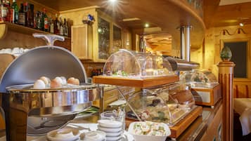 Daily buffet breakfast (EUR 16.50 per person)