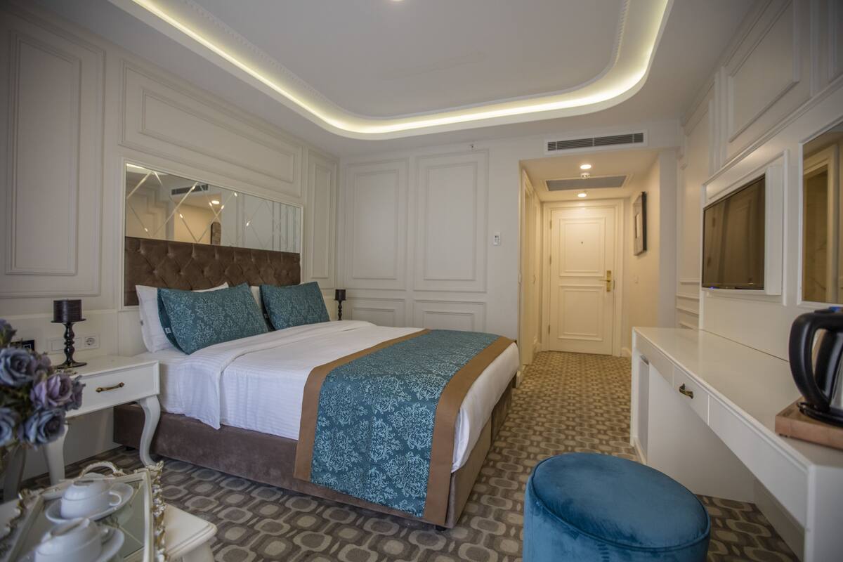 Quarto casal standard | 1 quarto, lençóis italianos Frette, roupas de cama premium
