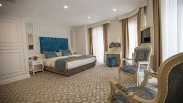 Suite, Eckzimmer | 1 Schlafzimmer, italienische Bettbezüge von Frette