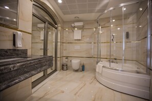 Suite, Corner | Bilik Mandi | Pancuran mandi, hulu semburan hidrourut 