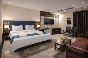 Superior Room, 1 Double Bed | Blackout drapes, soundproofing, iron/ironing board, rollaway beds - Hotel Sarweshwary (Varanasi)