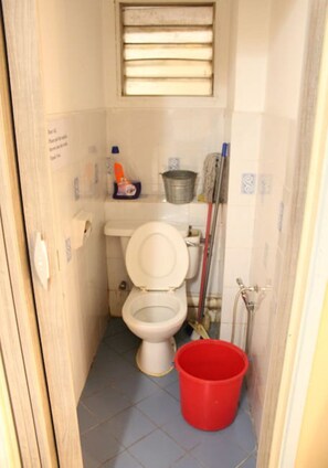 Apartment, 3 Schlafzimmer, Nichtraucher | Badezimmer | Dusche, kostenlose Toilettenartikel, Haartrockner, Handtücher