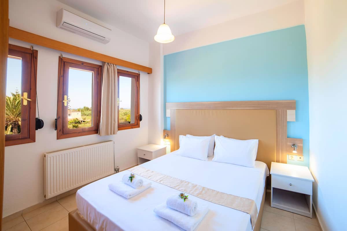 11 bedrooms, in-room safe, desk, soundproofing