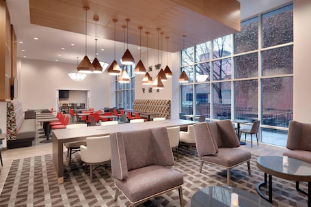 Lobby. TownePlace Suites by Marriott Salt Lake City Downtown