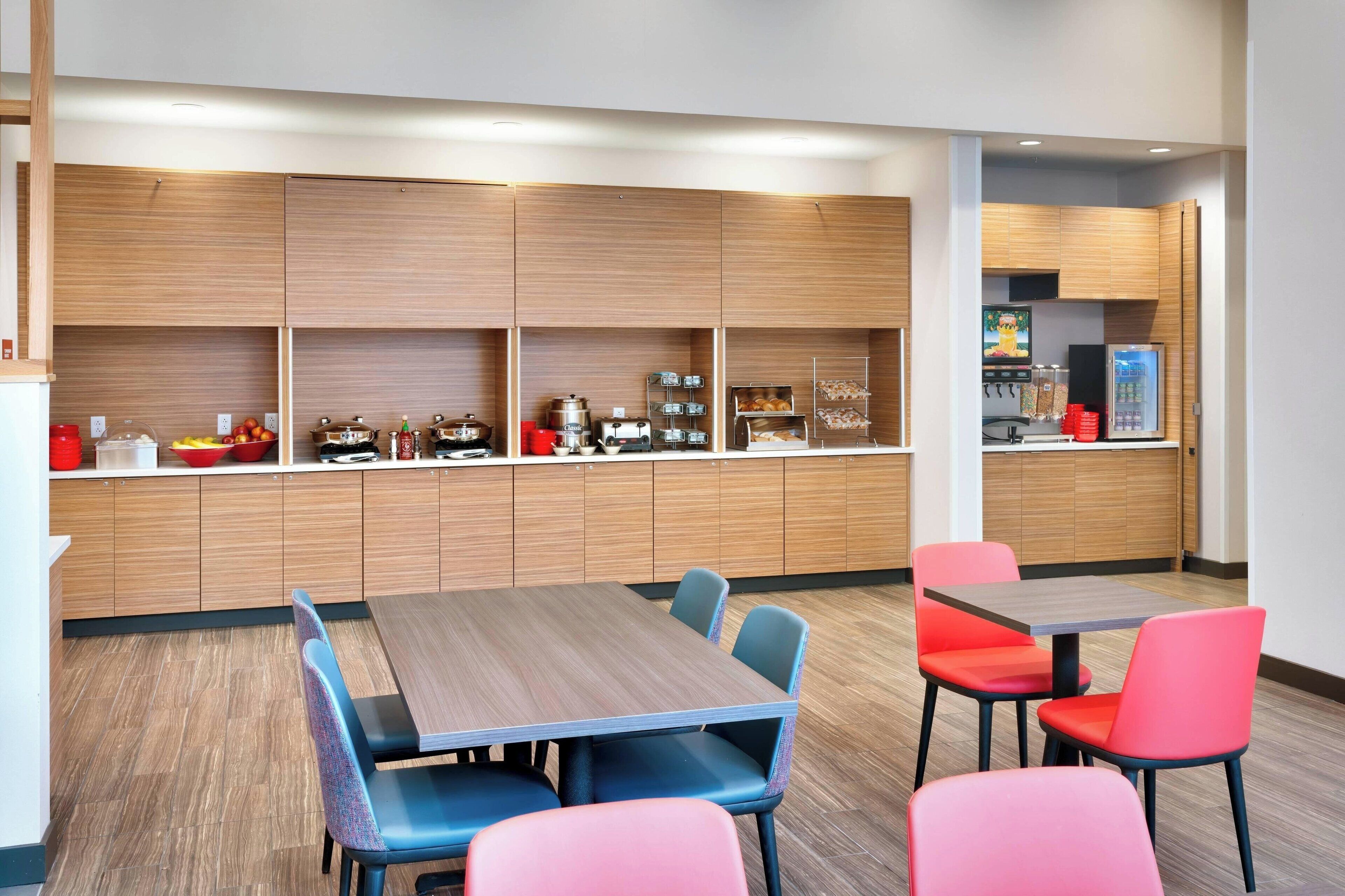 free daily continental breakfast