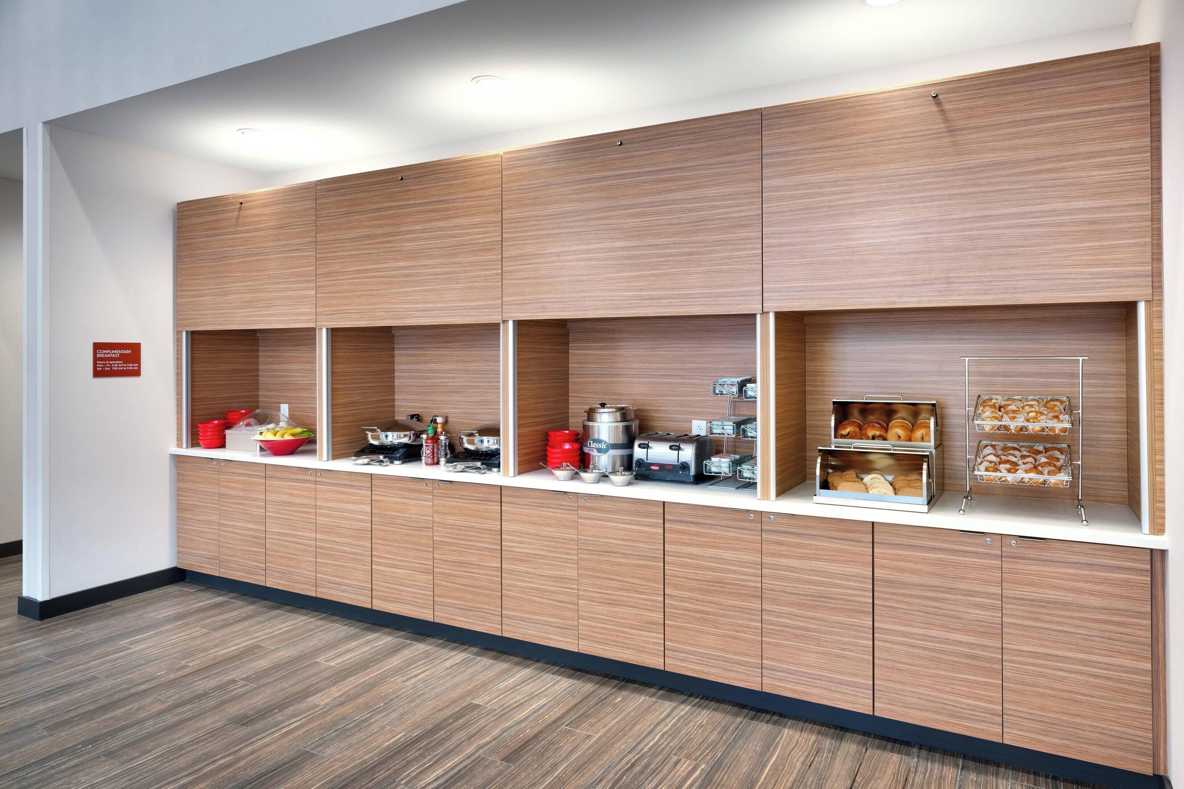 free daily continental breakfast