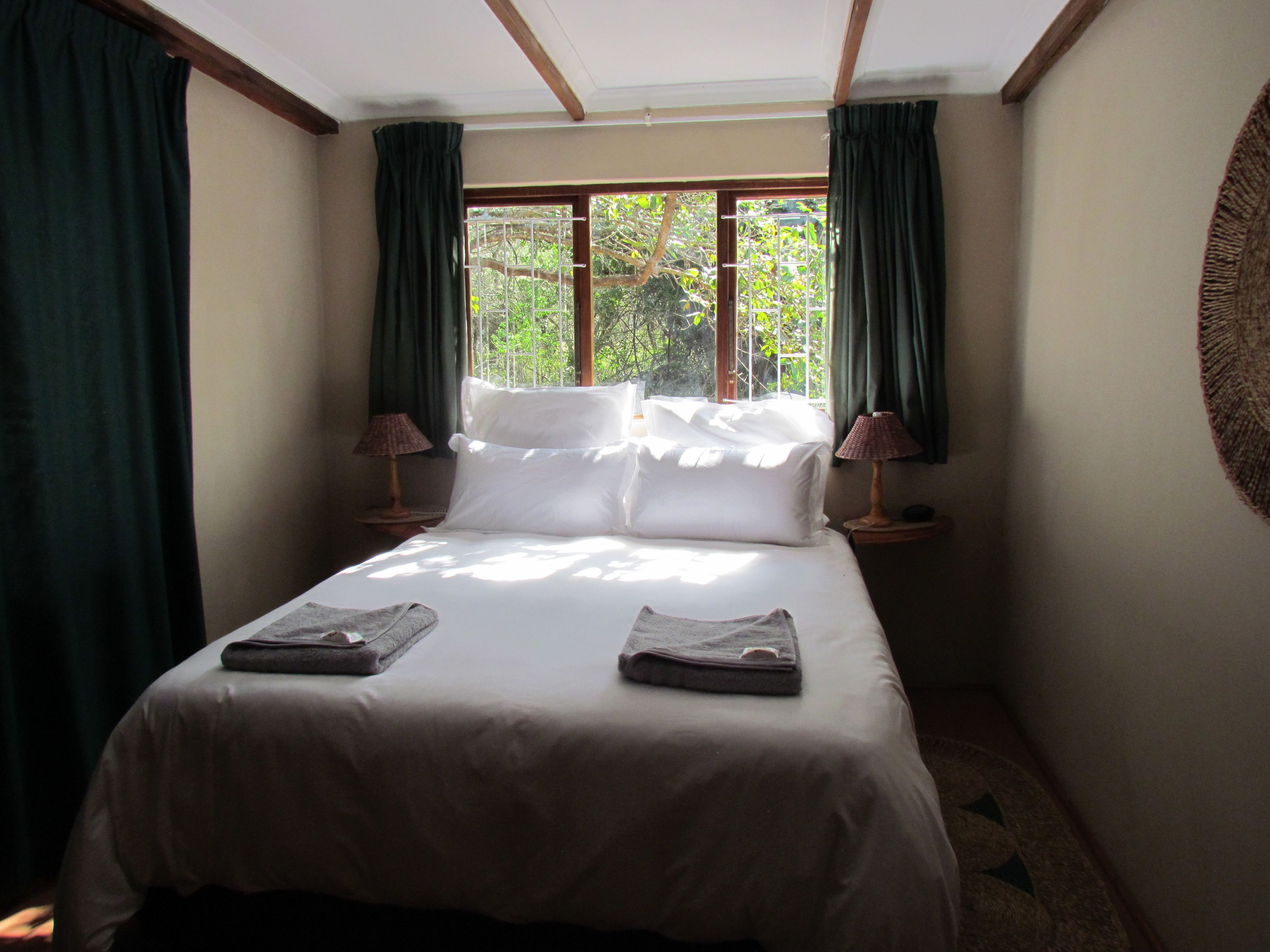 Decoración individual, mobiliario individual, cortinas opacas