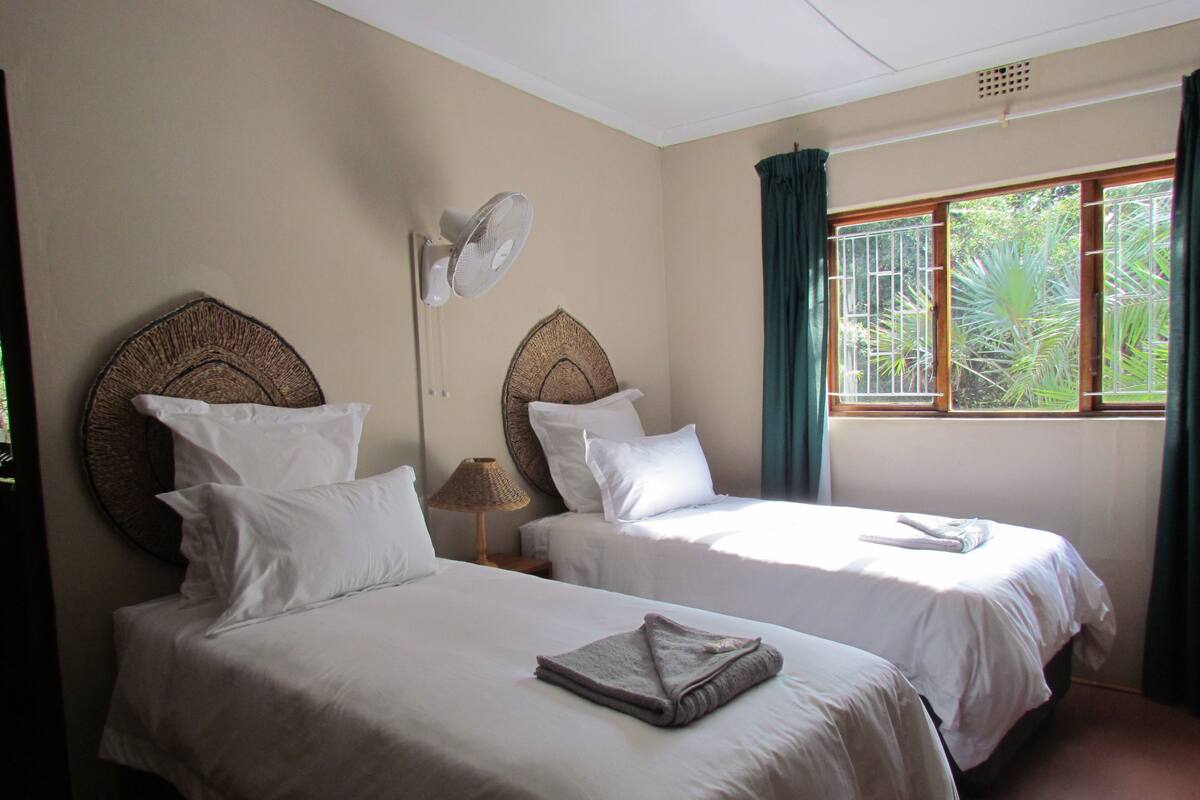 Chalet familiar, 2 habitaciones, vistas al jardín | Decoración individual, mobiliario individual, cortinas opacas