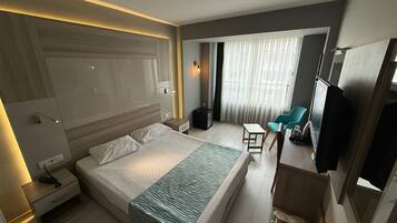 Standard Double Room, Garden View