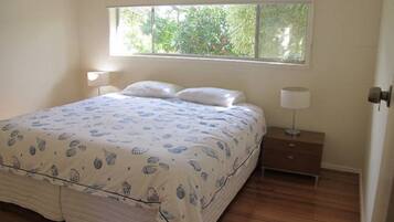 House, 3 Bedrooms | 3 bedrooms, iron/ironing board, cribs/infant beds