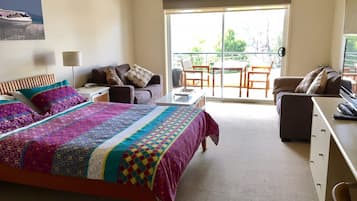 2 bedrooms, iron/ironing board, cots/infant beds