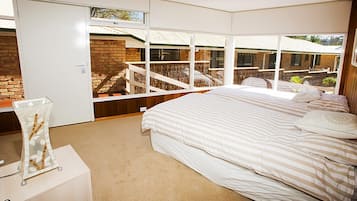 Apartment, 4 Bedrooms | 4 bedrooms, iron/ironing board, cribs/infant beds