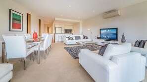 Apartment, 3 Schlafzimmer | Wohnbereich
