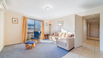 House, 3 Bedrooms | Living area | Flat-screen TV, DVD player