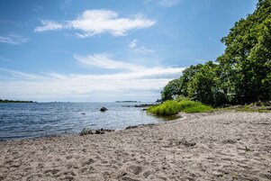 Playa privada, paseos en botes a motor, bote de remos, pesca