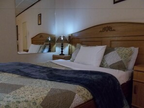Standard Double Room, 1 Double Bed, Non Smoking | Down comforters, minibar, individually decorated, individually furnished - Wasingo Guest Inn (Lusaka)