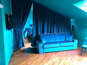 Suite – design | Oppholdsområde | LED-TV