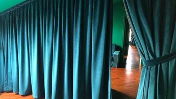 Suite Design | Area soggiorno | TV LED