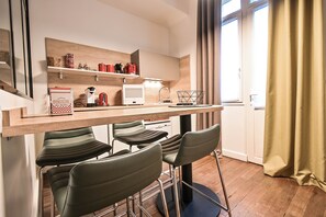 Appartement familial 4 personnes 50m² | Eget kjøkken | Kjøleskap, mikrobølgeovn, espressomaskin og vannkoker
