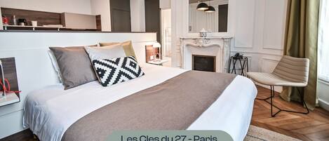 Appartement La Rotonde 2 personnes 38m² | Premium bedding, desk, blackout drapes, soundproofing