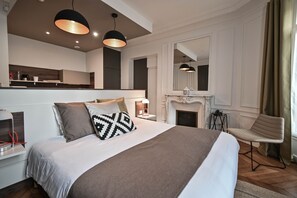 Appartement La Rotonde 2 personnes 38m² | Literie de qualité, bureau, rideaux d’obscurcissement