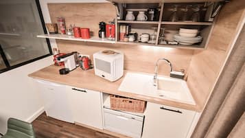 Appartement familial 4 personnes 50m² | Einkaeldhúskrókur | Ísskápur, örbylgjuofn, espressókaffivél, rafmagnsketill