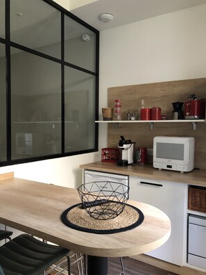 Appartement familial 4 personnes 50m² | Eigene Küche | Kühlschrank, Mikrowelle, Espressomaschine, Wasserkocher