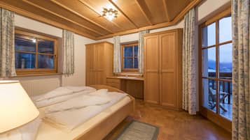 2 bedrooms, cots/infant beds, free WiFi, bed sheets