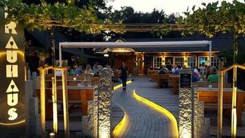 Enceinte de lâhĂ©bergement