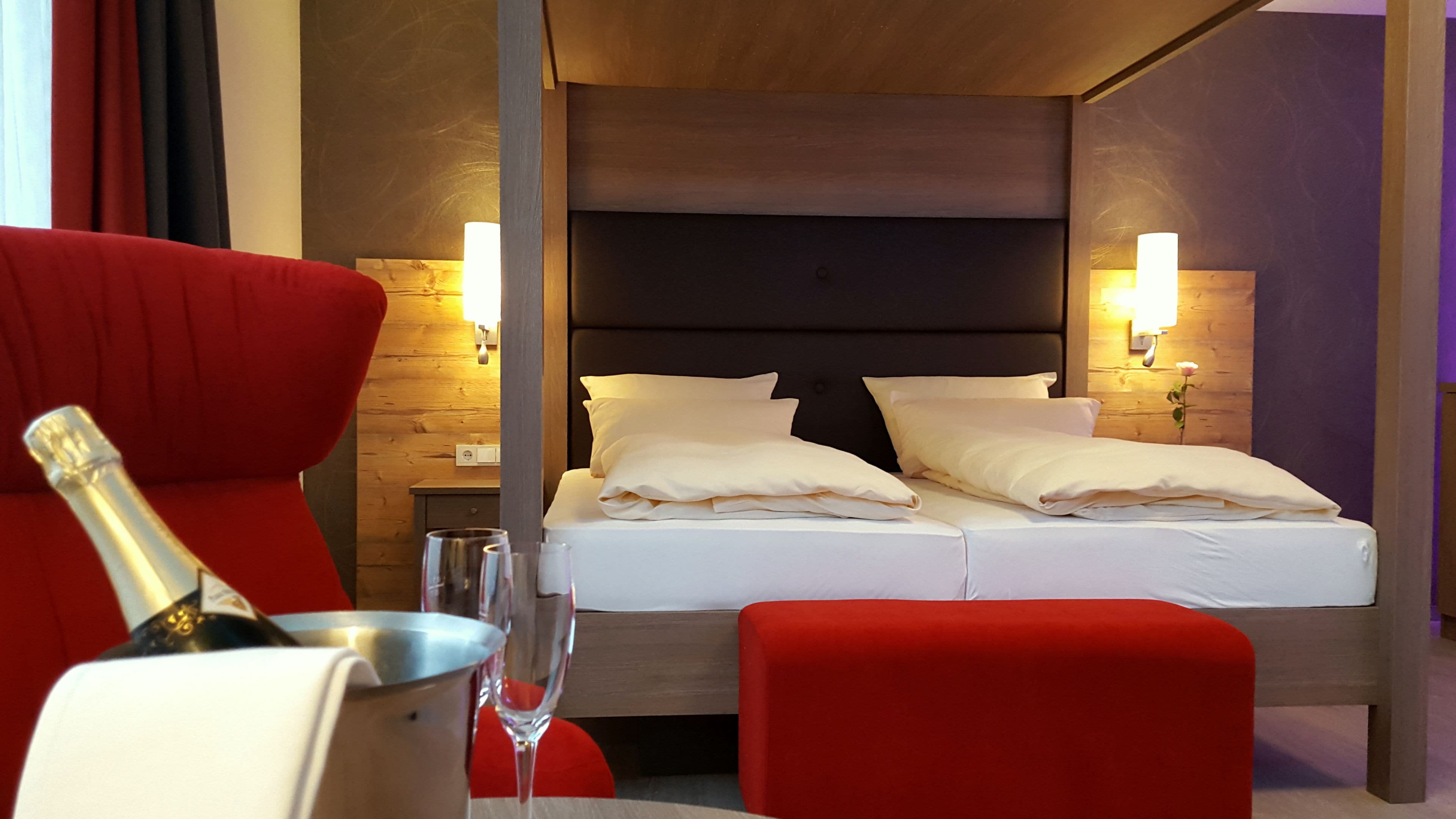 hypo-allergenic bedding, individually decorated, desk, free wifi