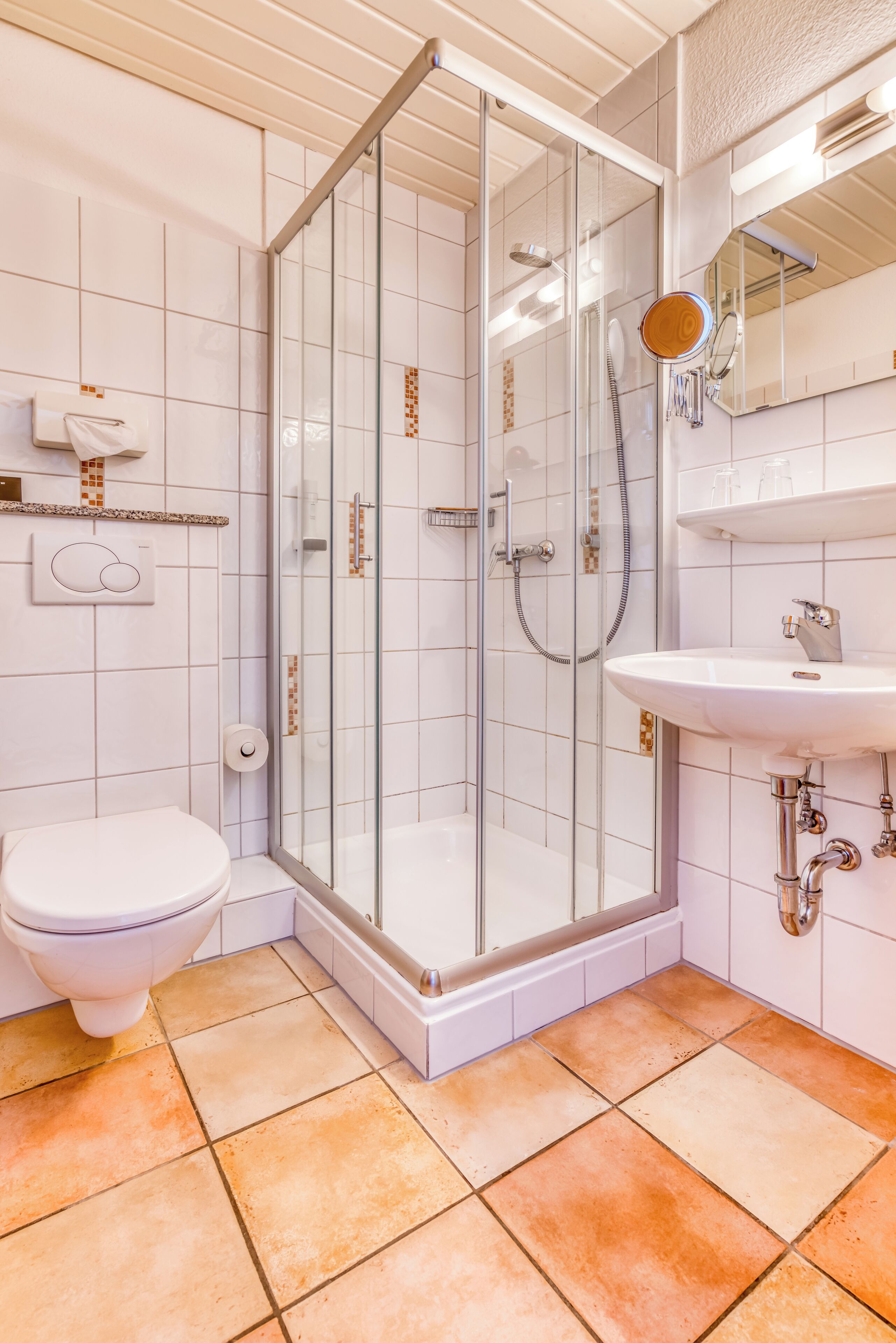double room (landhaus soutterain) | bathroom | free toiletries, hair dryer, towels