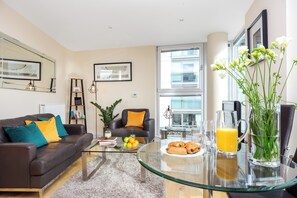Lobby - Sublime Lanterns Court One-bedroom Apartments (London)