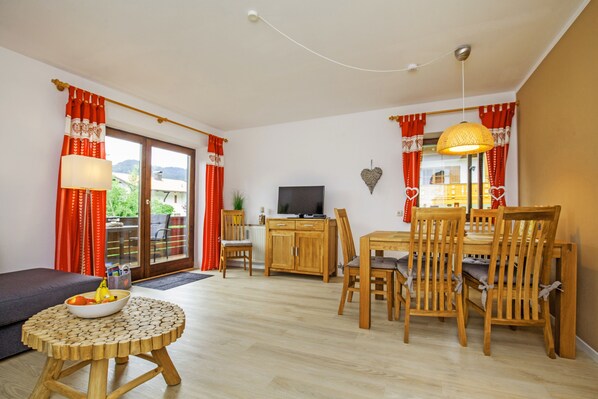 Apartment (Schmankerl) | Wohnbereich | Flachbildfernseher