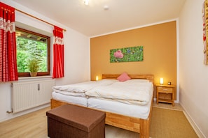 Apartment (Schmankerl) | 2 Schlafzimmer, Schreibtisch, Babybetten, kostenloses WLAN