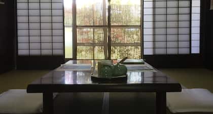 Aoi Ie