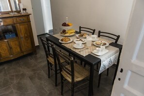 Café da manhã com buffet grátis