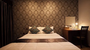 Junior Suite, Balcony | Minibar, desk, free WiFi