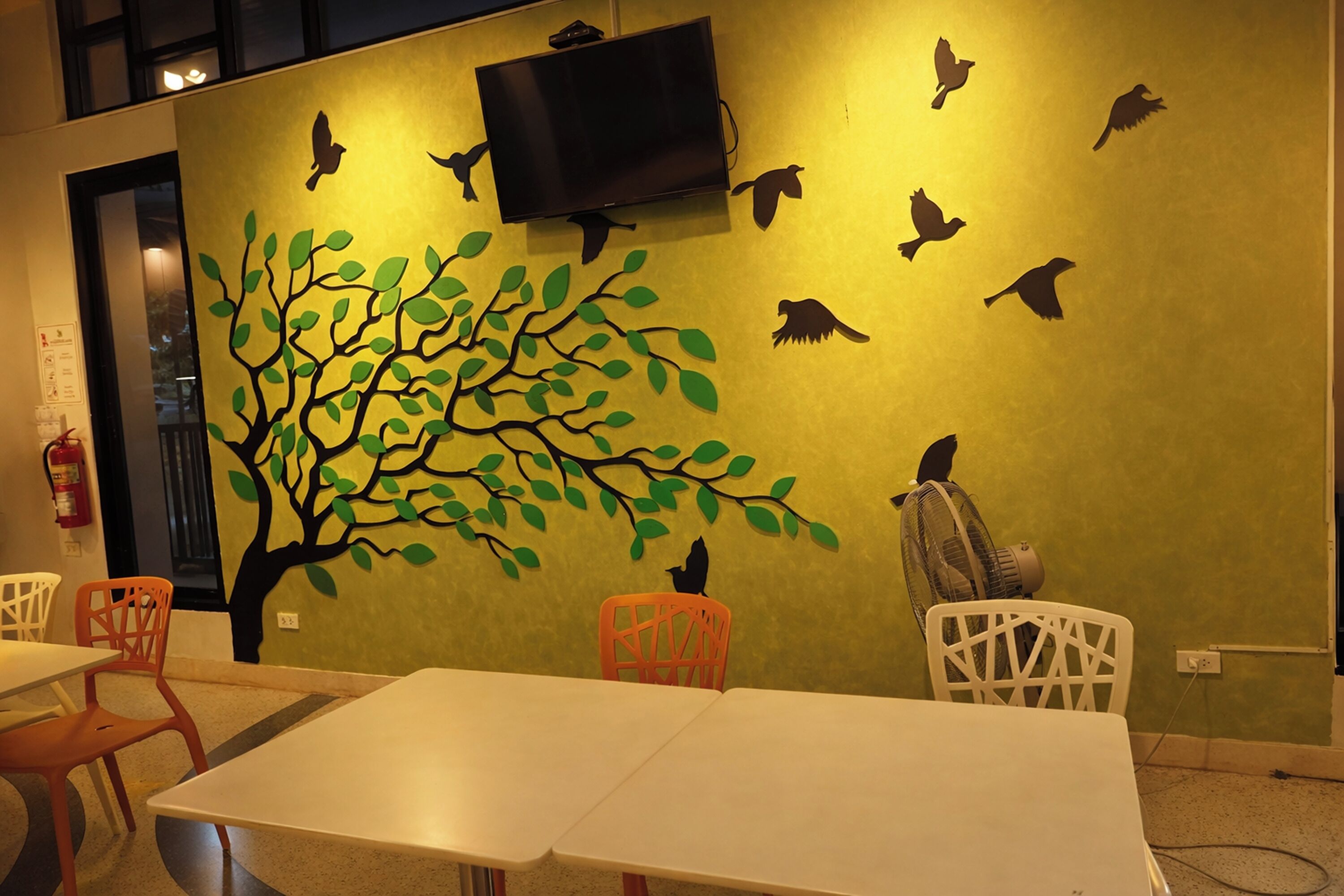 Breakfast, lunch, dinner served; Thai cuisine 