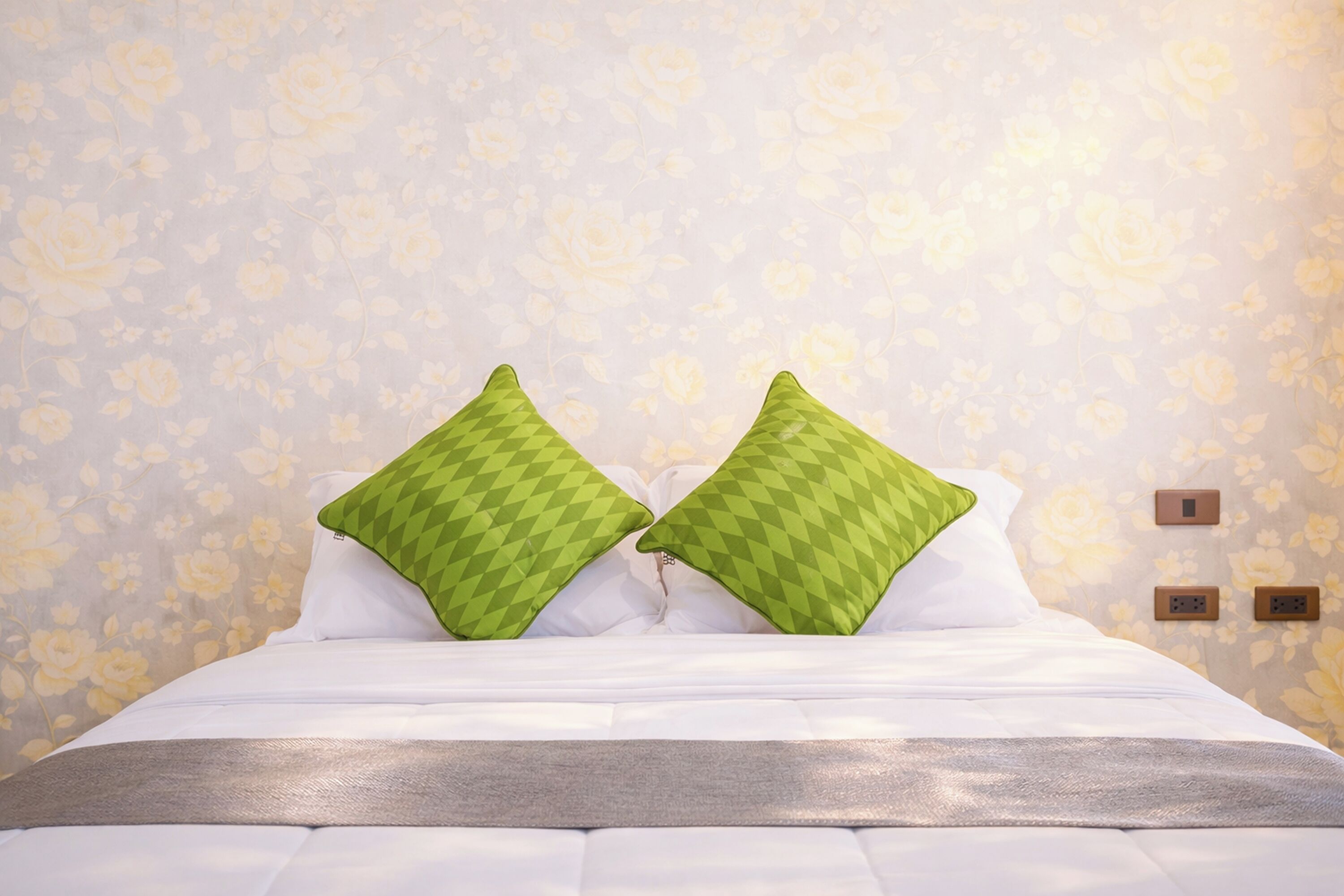 Minibar, desk, free WiFi